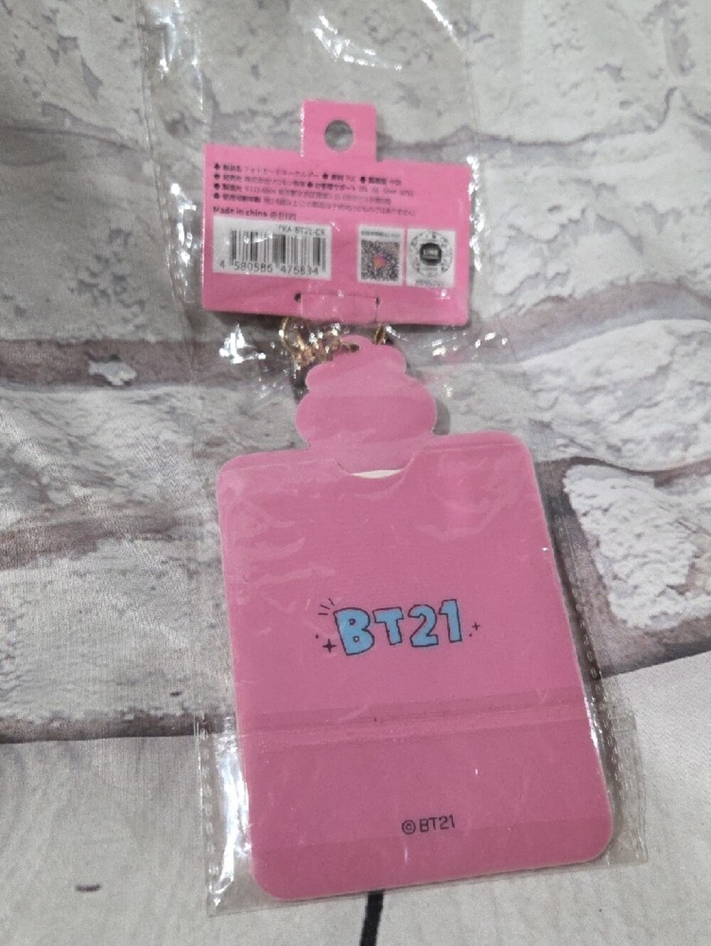 BT21 Cooky Pink Photo Card Key Holder - Picture 3 of 3